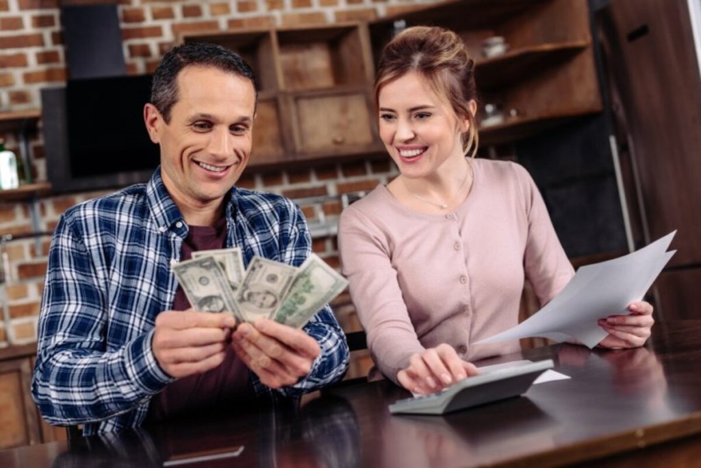 Как сохранить семейный бюджет с появлением малыша?