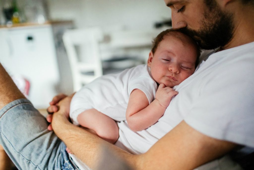 Как отцу сблизиться с малышом?