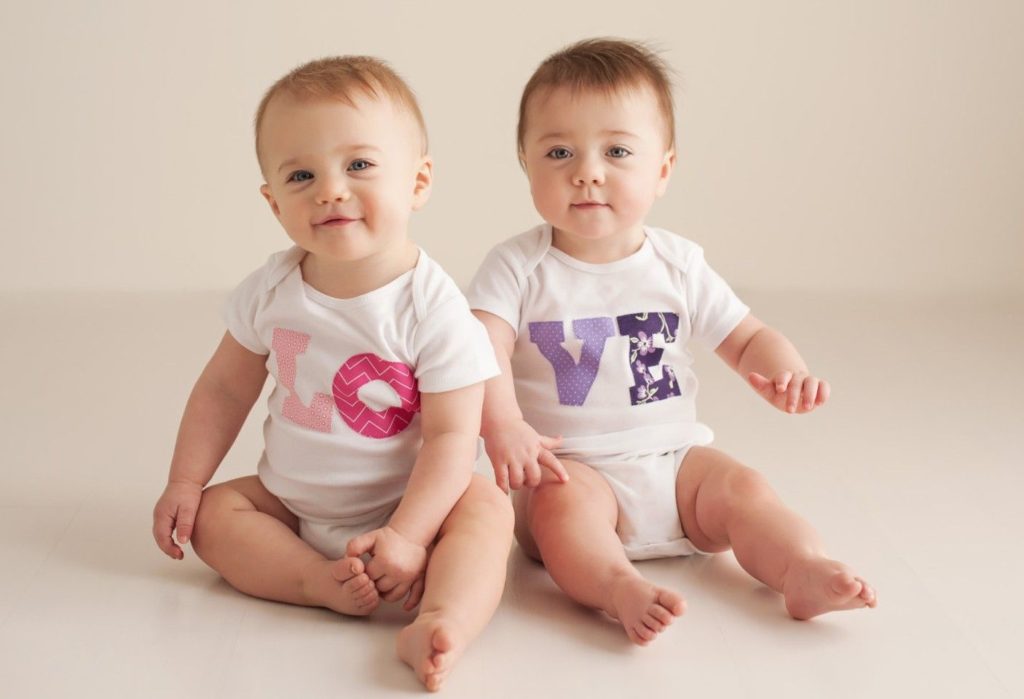 Как справиться с двумя маленькими детьми?