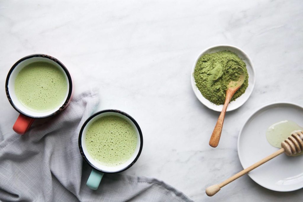Как приготовить пенистый чай матча без комочков?