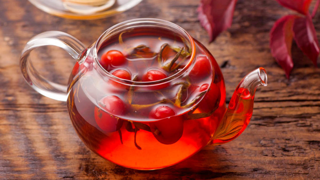 Как приготовить чай из шиповника дома?