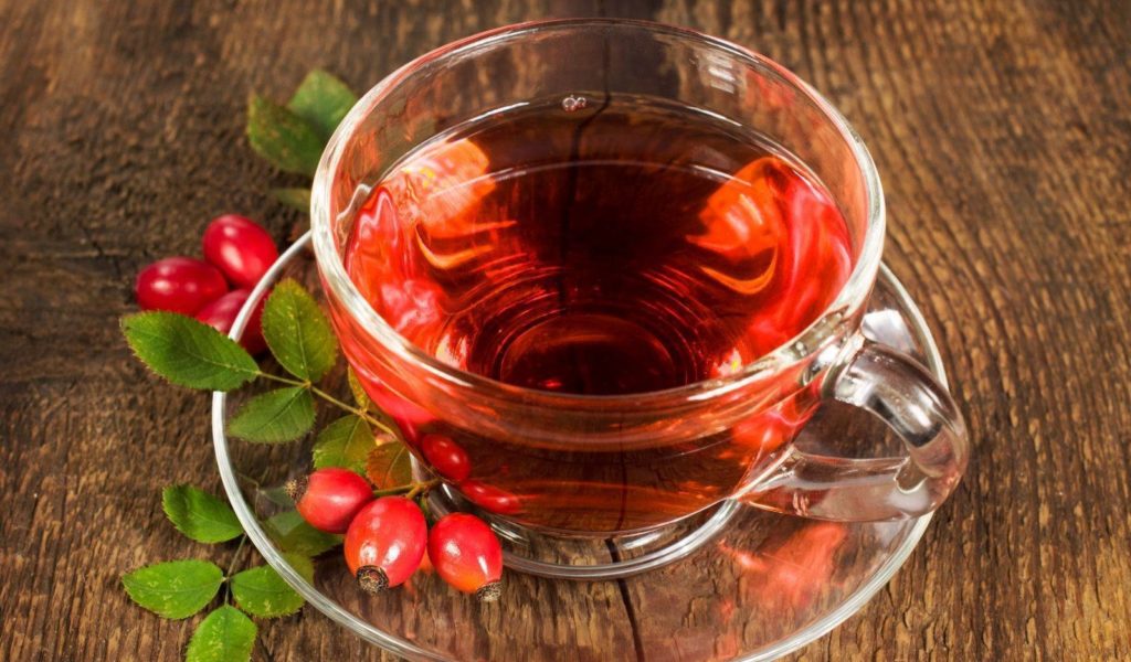 Как приготовить чай из шиповника дома?