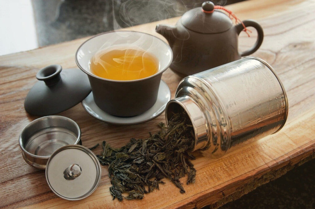 Как получают чай без кофеина?