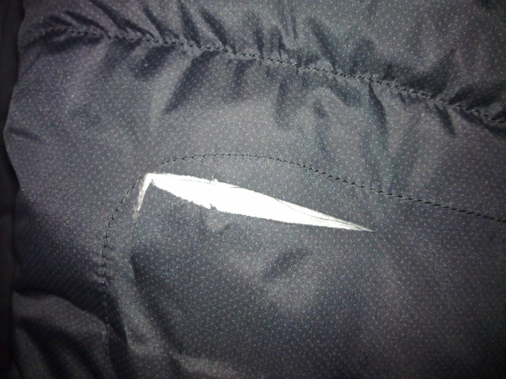 Как зашить дырку на куртке из болоньи?