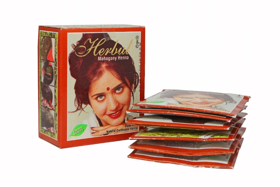 Как покрасить брови хной в домашних условиях?