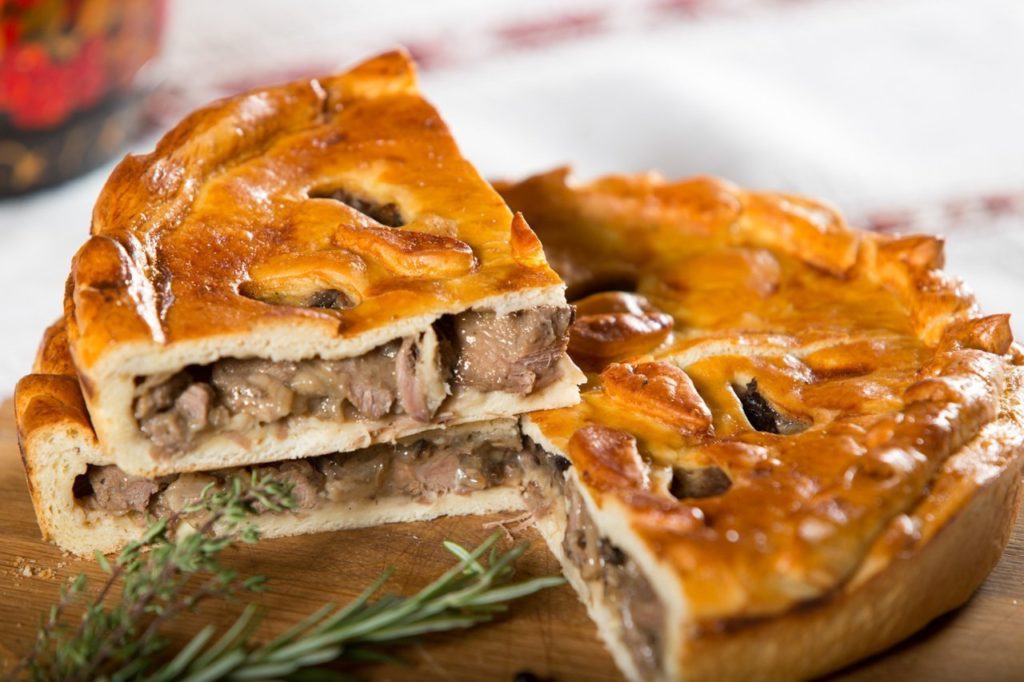 Как приготовить мясо в духовке?