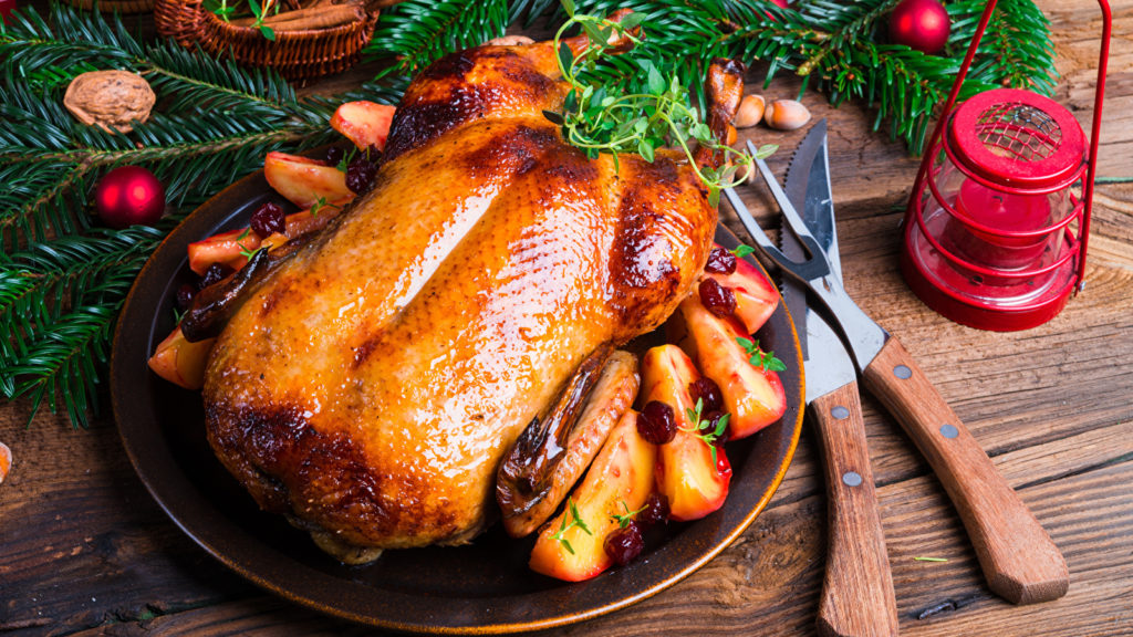 Как приготовить дикого гуся в духовке, чтобы мясо было мягким и сочным?