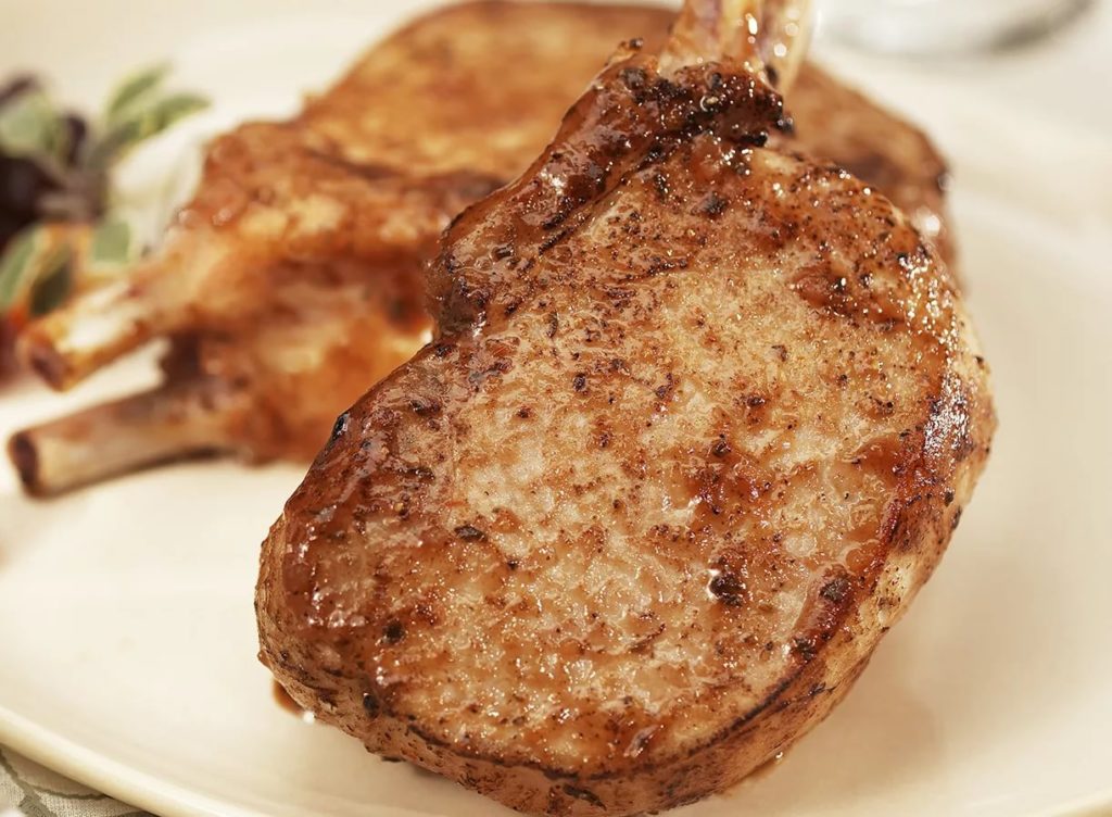 Как приготовить мясо в духовке?