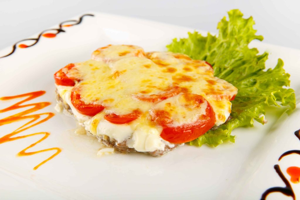 Как приготовить мясо в духовке?